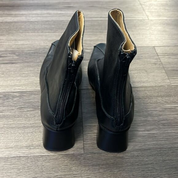 Unity in Diversity  Grosetto Black Leather Ankle Bootie US 8.5 - Picture 6 of 10